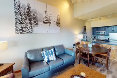 Image de Highland House #419 - Ski In / Ski Out - Everything You Need and More! by RedAwning