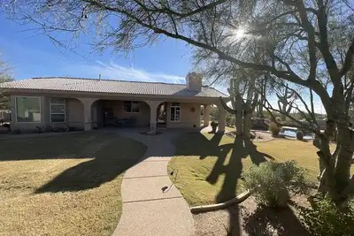 Image de Charming guest house near historic downtown cave creek