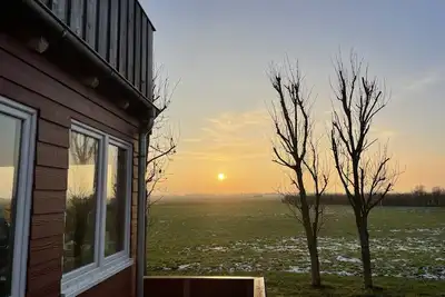 Image de Location-2 Schlafzimmer-Salle de bain privée-Vue sur la campagne