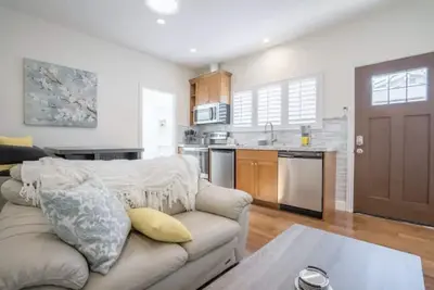 Image de New & Private Guesthouse: Gated, Ac+Washer+Dryer, easy Parking in Cambrian Park