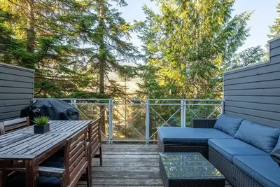 Image de Bright and Cozy 2br/ 2Bath TownHome - Free Parking