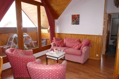 Image de Appartement 3 pièces avec balcon aux Hameaux du Lay, proche des pistes et commodités