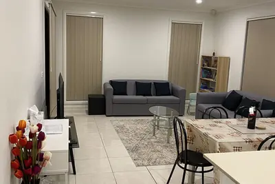 Image de An immaculate 3 bedroom modern house, all to yourself