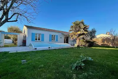 Image de Maison Oléron avec piscine privée, 6 couchages, proche centre et parc aquatique