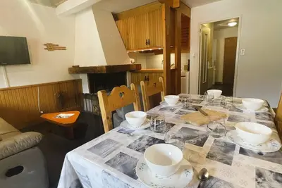 Image de Duplex savoyard au centre de Méribel, 6 pers. , proche commerces et pistes, avec balcon et WiFi