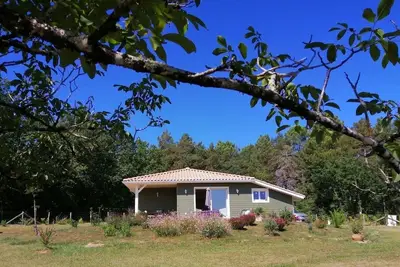 Image de Chalet avec grande terrasse face Ă une superbe vue!