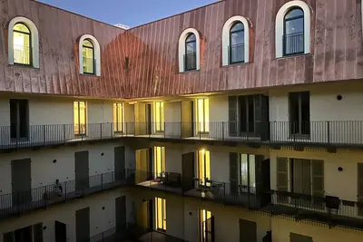 Image de Lagrange Suite Opposite the station