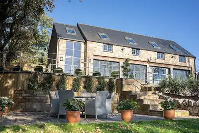 Image de PeakDistrict Derbyshire luxury Cottage/Barn Carsington Lake views superfastWiFi