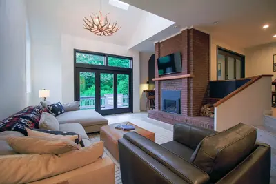 Image de Perfectly Located Stowe Home w/ Views