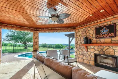 Image de Perfect multi-family getaway close to Hells Gate and Bluff Creek Marina