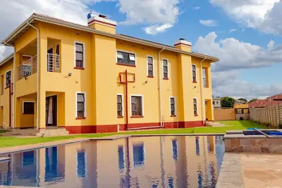 Image de Pomona Bb House - Luxury accommodation, near  Sam Levy's Village in Borrowdale.