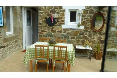 Image de Maison de charme à 10mn des plages, à 5mn du centre ville.