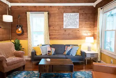 Image de Discover the Beauty of Tn from Eclectic Comfort