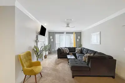 Image de ❤️Spacious 3 bedroom condo near Truist❤️