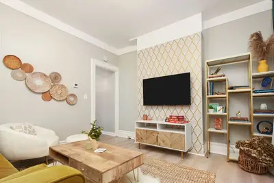 Image de ★ HostWise Stays ★ 4 Blocks From Upmc Children's