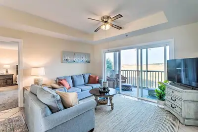 Image de Breezy Darien Condo w/ Tranquil Marsh Views!