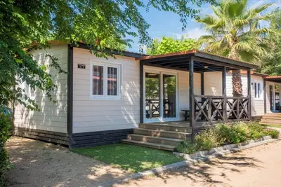 Bungalow avec véranda près de la mer