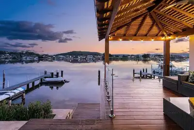 Image de 'Riverside Retreat' by Accom Holidays