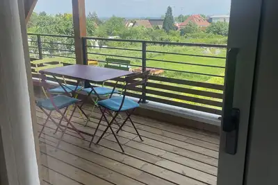 Image de Neuf : appartement dans résidence de standing avec 2 chambres à coucher.