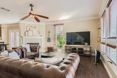 Image de Warm Suburban 3br Townhome near Dt