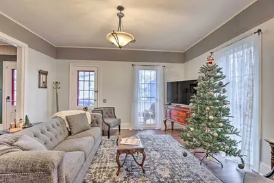 Image de Victorian Home in Penn Yan ~ 1 Mi to Keuka Lake!