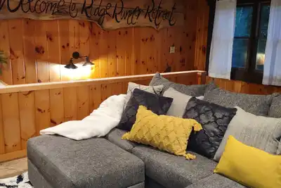 Image de Cozy Mountain Retreat close to Lake Glenville