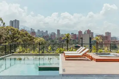 Image de View of Medellin - Private Terrace & Hot Tub - Ac - Deluxe - Wake 1311
