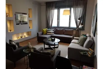 Image de 27 Shades of Green (146sq. m Central 4 Room 3 Bath)