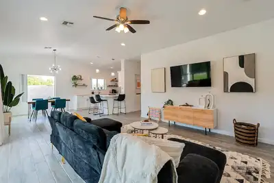 Image de Central Phoenix Oasis is in the heart of the city, close to everything! !