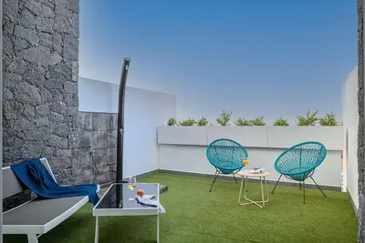 Image de La Marinera House - Near the beach, fast wifi, air-con on main Bedroom and Sat tv