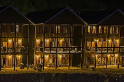 Image de Keweenaw Waters Resort