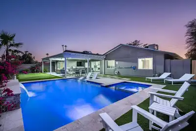 Image de New Listing Heated Pool Hot Tub Amazing Villa