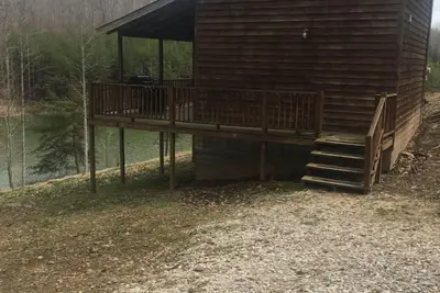 Image de Writers - Two story cabin with Hot Tub Writers Cabin