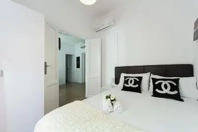 Image de Awesome & Spacious Apartment Gran Vía | A015