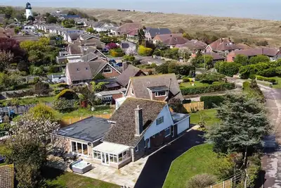 Image de Fallowfield, pet friendly, with hot tub in Winterton-On-Sea