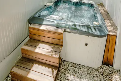 Image de Spa, Fire Pit, Cinema - The Cottage Coolum Beach