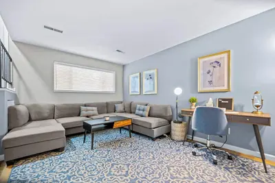 Image de Spacious 2 Bedroom Townhome by StayLage