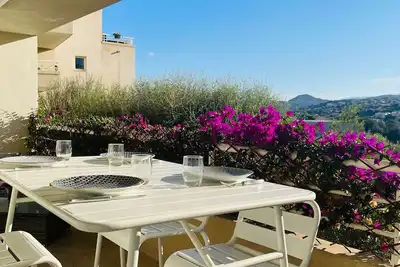 Image de Appartement T3 avec Parking, WiFi et Clim - 1, 5 km de la Plage Ă L'ĂŽle Rousse