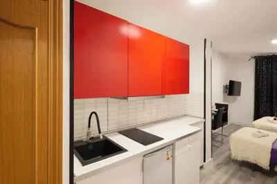Image de Sunny & Cozy Studio Apartment Gran Via | A030