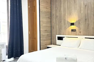 Image de Cozy Street View Double Room with Bathroom | R133