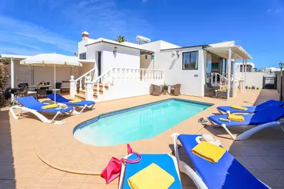 Image de Villa Harmony - Trois Chambres Villa, Couchages 6
