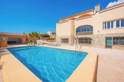 Image de Villa Sonorc - Six Chambres Villa, Couchages 12