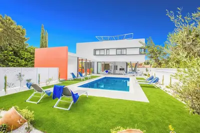 Image de Villa Pontus Cr5 - Trois Chambres Villa, Couchages 6