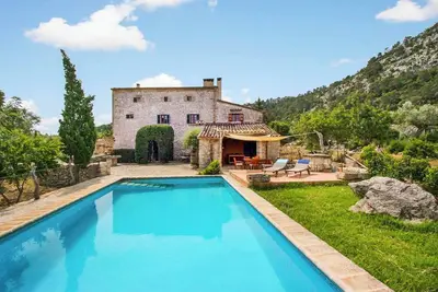 Image de Villa Guillo - Quatre Chambres Villa, Couchages 8