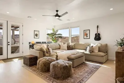 Image de The Sanctuary at Desert Color: Lagoon + Beaches