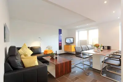 Image de Zentral. Strandnah. Modern