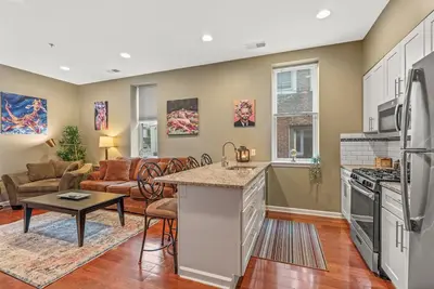 Image de South St in Style! Walkers Dream Location