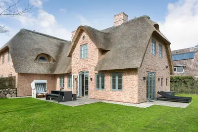 Image de Thatch. Stylish. Nordic.