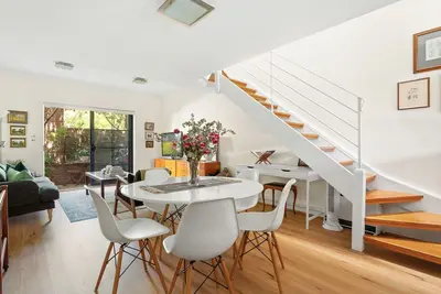 Image de Spacious 2-Bed Townhouse with a Lush Courtyard