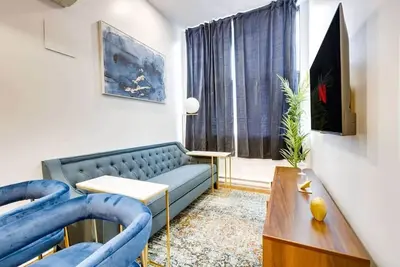 Image de M11 | Boulevard Suites: Large 3-Br Dt Montreal 2f